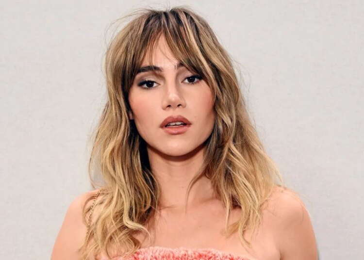 Em quais filmes Suki Waterhouse participou? - FLOPOU!