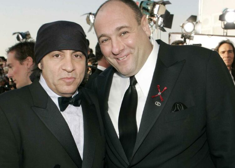 Estrela De 'os Sopranos' “little” Steven Van Zandt Relembra Como 